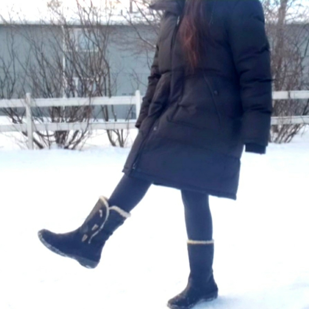 Ugg Kaya Boots - Picture 5 of 8